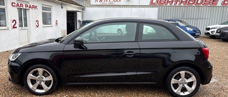 Audi A1 TFSI SPORT..16” ALLOYS.. BLUETOOTH.. SERVICES.. REAR P/SENSORS..STUNNING 1