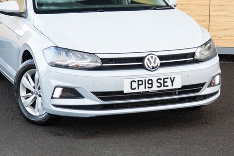 Volkswagen Polo SE TSI DSG 10