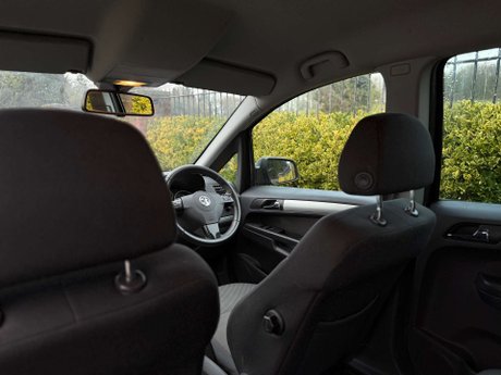 Vauxhall Zafira 1.8 Zafira Design Nav 5dr 17