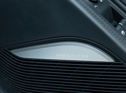 Audi R8 V10 Spyder 24