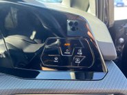 Volkswagen Golf 2.0 Golf R-Line TDI Semi-Auto 5dr 23