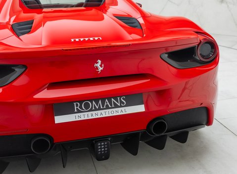 Ferrari 488 SPIDER 31