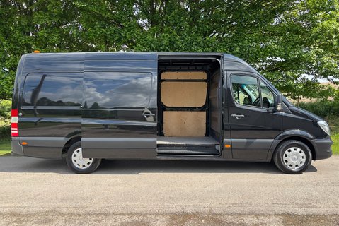 Mercedes-Benz Sprinter 319 V6 Cdi Lwb Hr Panel Van - Twin Side Doors / Air Con / Rear Camera 11