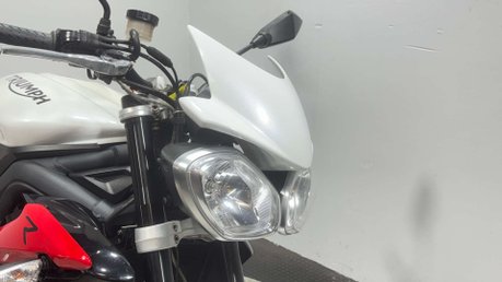 Triumph Street Triple R 2015 15K QUICK SHIFTER ARROW EXHAUST NEW MOT NAKED BIKE 52
