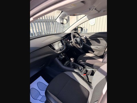 Vauxhall Grandland X 1.2 Grandland X Sport Nav T S/S 5dr 19