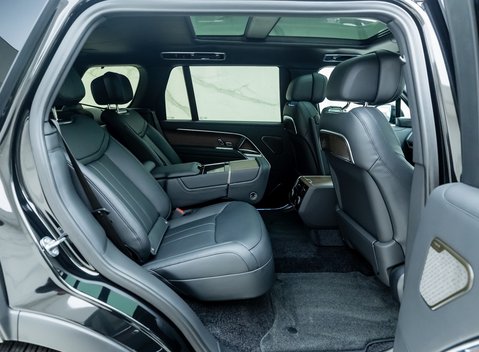 Land Rover Range Rover P460e Autobiography LWB 17