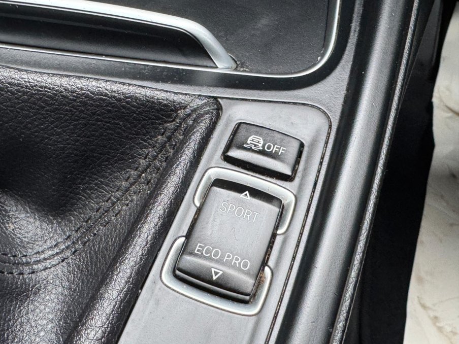 2018 BMW 3 Series — image 29