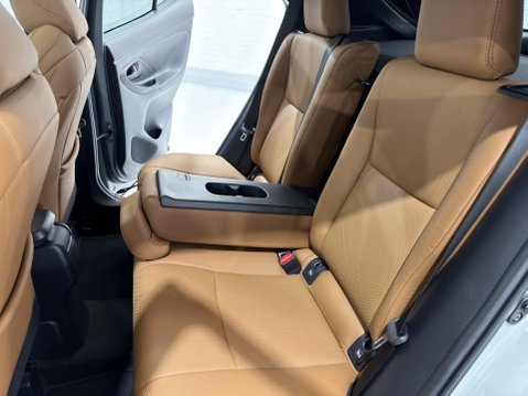 Toyota Yaris Cross PREMIERE EDITION 46