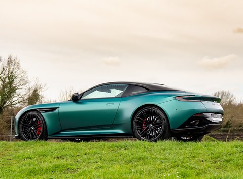 Aston Martin DB12 Coupe 4