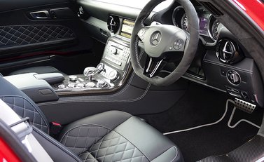 Mercedes-Benz SLS AMG GT Final Edition 16