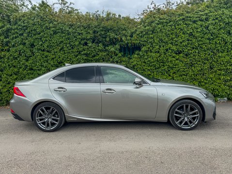 Lexus Is 2.5 300h F Sport Saloon 4dr Petrol Hybrid E-CVT Eu 34