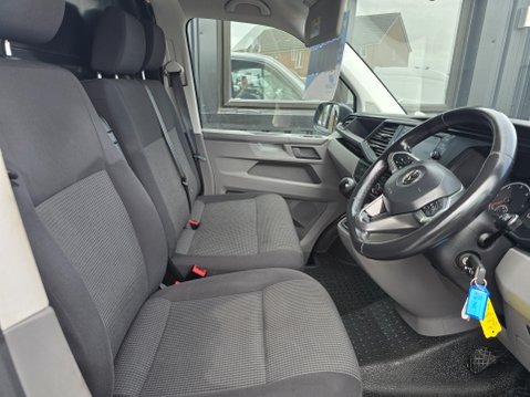 Volkswagen Transporter T28 TDI P/V STARTLINE 9
