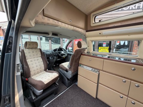 Auto-Sleepers Trident 2 / 4 BERTH LOW MILEAGE HIGH TOP 14