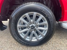 Mitsubishi L200 2.4 L200 Barbarian DI-D Auto 4WD 13