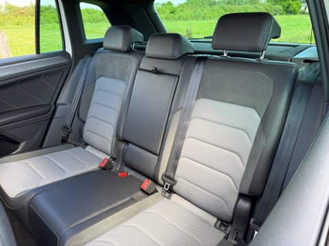 Volkswagen Tiguan 2.0 TDI R-Line Euro 6 (s/s) 5dr 43