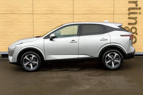 Nissan Qashqai DIG-T N-CONNECTA MHEV 13
