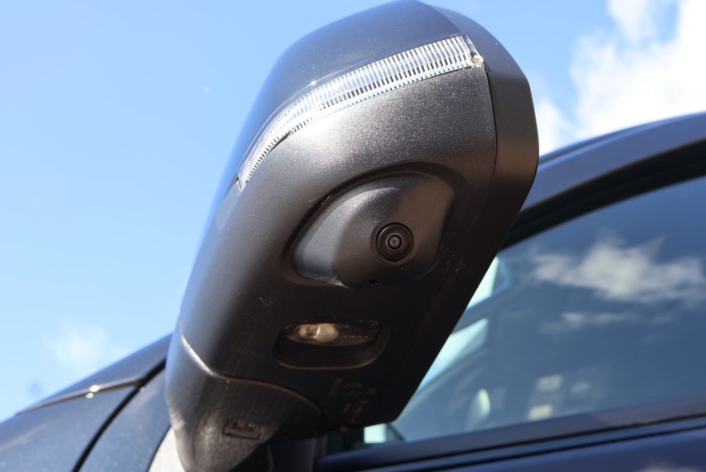 Volkswagen Amarok STYLE 4MOTION Full styling pack over 10k spend looks stunning  19