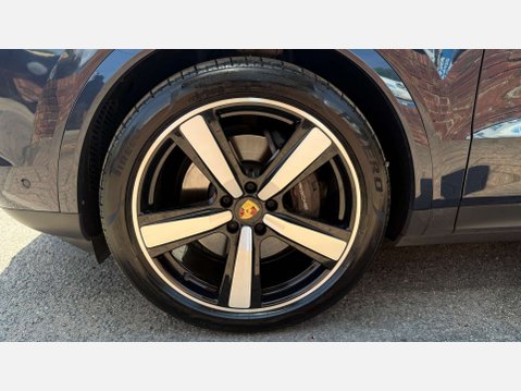 Porsche Cayenne 3.0 Cayenne V6 E-Hybrid Auto 4WD 4dr 50