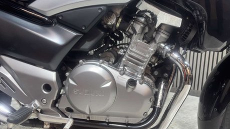 Suzuki Inazuma GW 2013 ONLY 12K NEW MOT WARRANTY 250CC COMMUTER BIKE 15