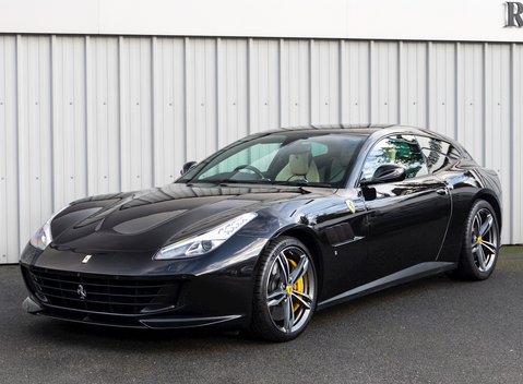 Ferrari GTC4 Lusso 6