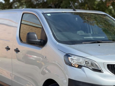 Peugeot Expert 2.0 Expert Professional Standard Blue HDi 28