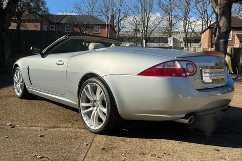 Jaguar XK 4.2 V8 Convertible 38