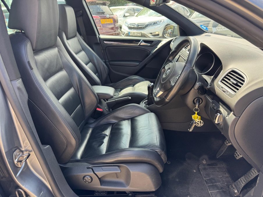 2012 Volkswagen Golf — image 3