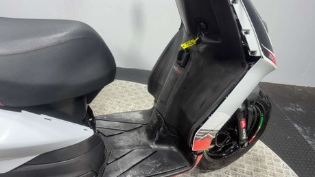 Aprilia SR 2015 15K RUNNING PROJECT SCOOTER 2 STROKE 2T LONG MOT 50CC 19