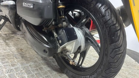 Honda PCX WW 2013 29K NEW MOT 125CC LEARNER SCOOTER SERVICED WARRANTY 36