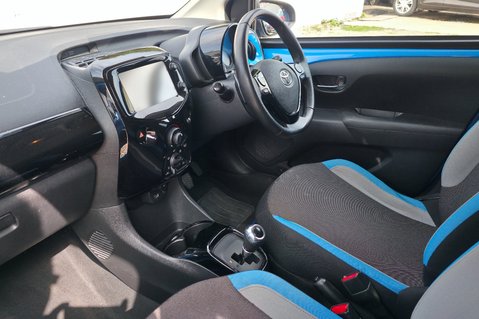 Toyota Aygo VVT-I X-CITE 2 AUTOMATIC..£20:00 R/TAX..1,FORMER KEEPER,8 SERVICES. 14
