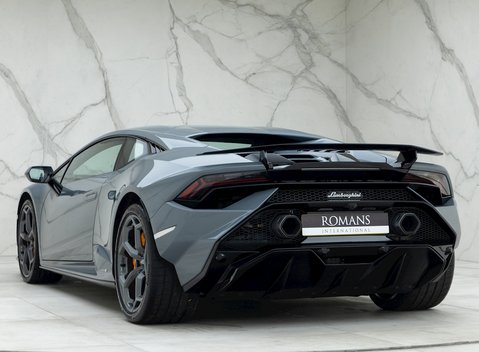 Lamborghini Huracan LP640-2 Tecnica 3