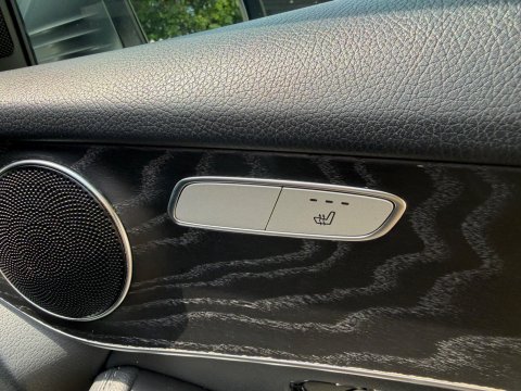 Mercedes-Benz GLC GLC 250 4MATIC AMG LINE 33