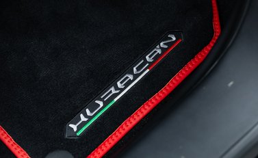 Lamborghini Huracan LP640-4 EVO 22