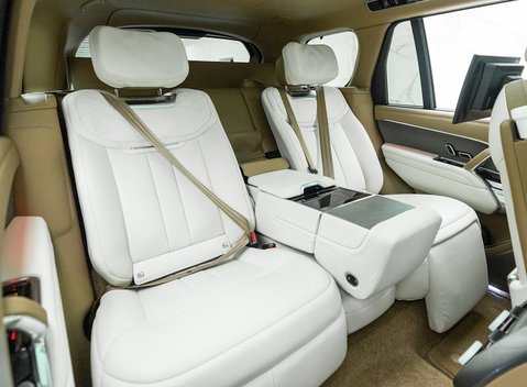 Land Rover Range Rover P530 SV 13