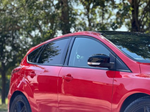 Ford Focus 1.5 Focus Zetec S Red Edition 5dr 5