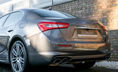 Maserati Ghibli GranLusso 24