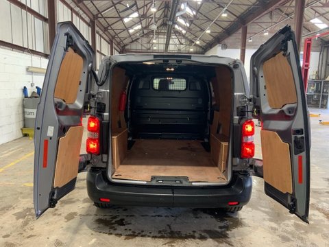 Toyota Proace L2 ICON CRC 16