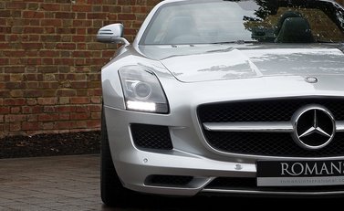Mercedes-Benz SLS AMG Roadster 11
