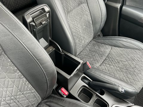 Suzuki Vitara SZ5 BOOSTERJET MHEV 28