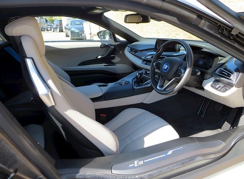 BMW I8 9