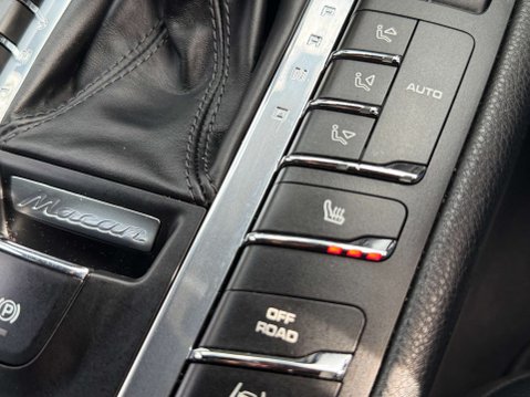 Porsche Macan 3.0 Macan S D Semi-Auto 4WD 5dr 71