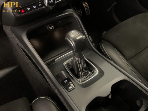 Volvo XC40 1.5 T3 R-Design SUV 5dr Petrol Manual Euro 6 (s/s) (163 ps) 17