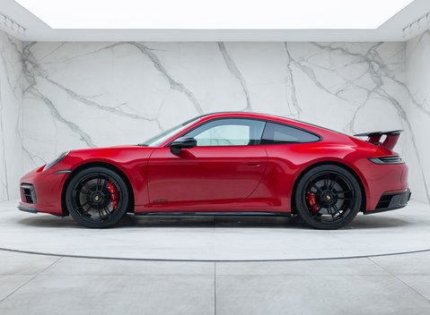 Porsche 911 Carrera GTS (992) 5