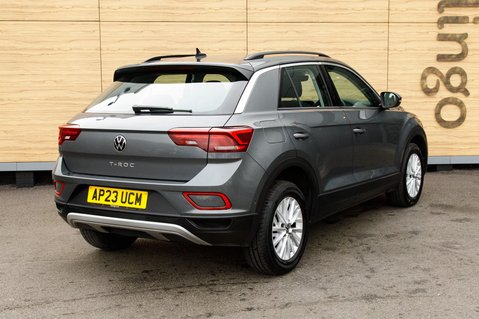 Volkswagen T-Roc LIFE TSI 2