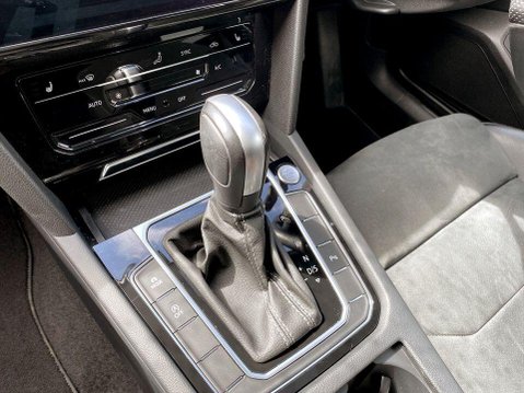 Volkswagen Arteon 2.0 TSI R-Line Shooting Brake 5dr Petrol DSG Euro 6 (s/s) (190 ps) Cruise 17