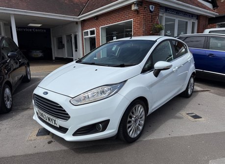 Ford Fiesta 1.0T EcoBoost Titanium Euro 5 (s/s) 5dr
