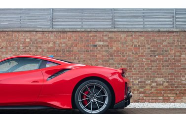 Ferrari 488 Pista 30