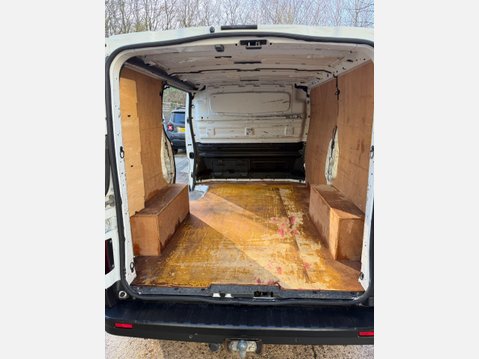 Renault Trafic 1.6 dCi ENERGY 27 Sport Nav Panel Van 5dr Diesel Manual SWB Standard Roof E 17