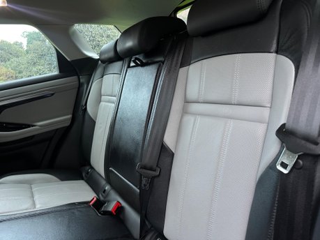 Land Rover Range Rover Evoque 1.5 P300e 12.2kWh R-Dynamic S Auto 4WD Euro 6 (s/s) 5dr 22