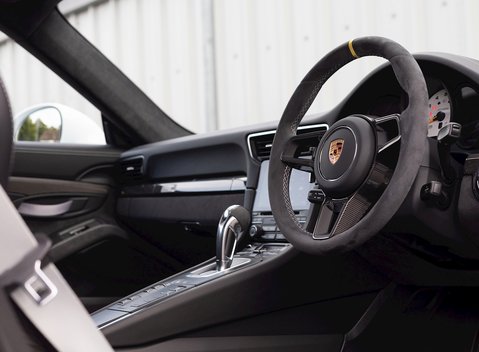 Porsche 911 (991.2) GT3 RS Weissach 11